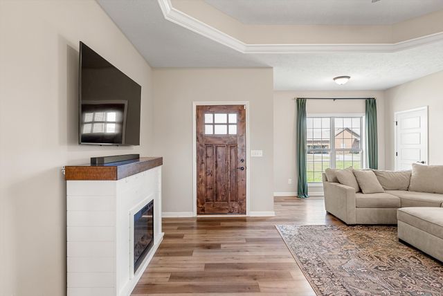 57 Cheney Ln, Lafayette, TN 37083