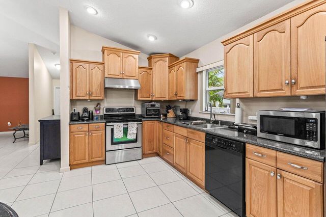 1501 N Palmway, Lake Worth Beach, FL 33460