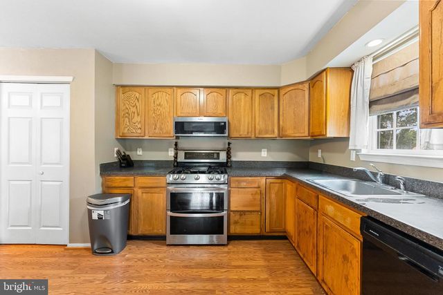 975 LINDSEY DR, Deptford, NJ 08096