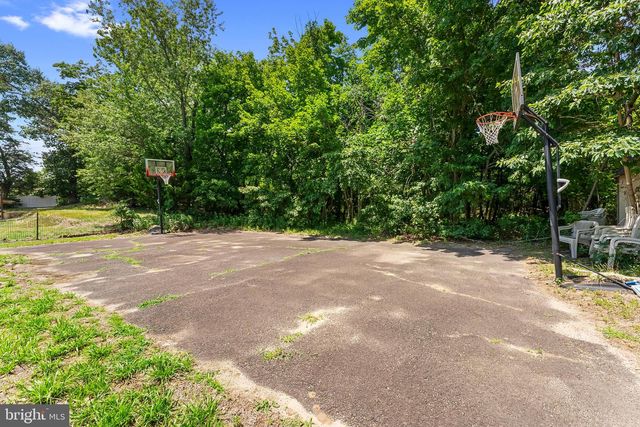 975 LINDSEY DR, Deptford, NJ 08096