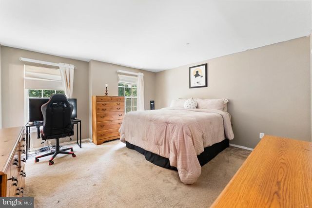 975 LINDSEY DR, Deptford, NJ 08096