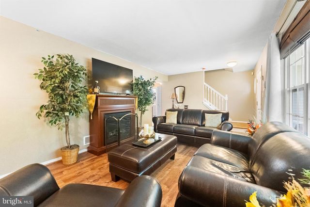 975 LINDSEY DR, Deptford, NJ 08096