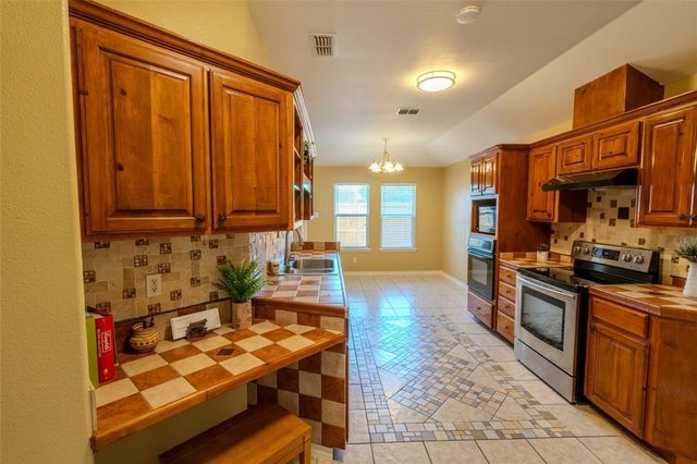 3110 Santa Cruz Dr, Corpus Christi, TX 78414