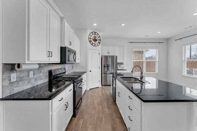 2121 Tallgrass Terrace, Centerton, AR 72719