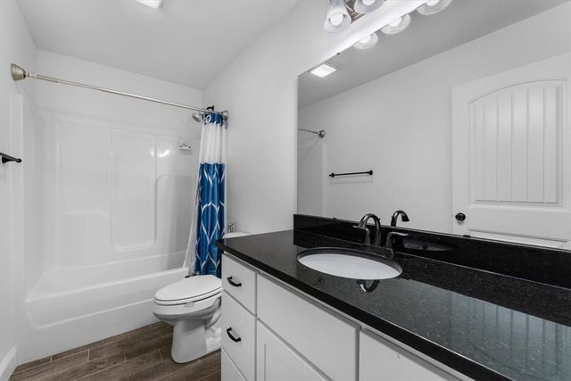 2121 Tallgrass Terrace, Centerton, AR 72719