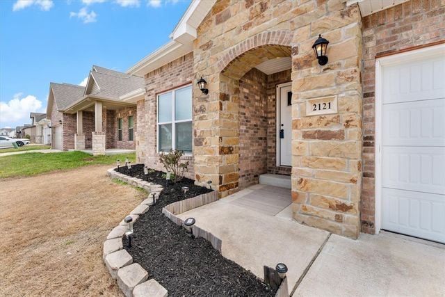 2121 Tallgrass Terrace, Centerton, AR 72719