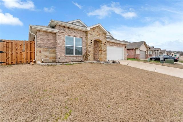 2121 Tallgrass Terrace, Centerton, AR 72719