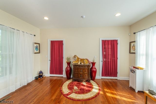 68 Eileen Dr, Cedar Grove Twp., NJ 07009