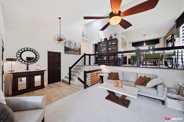 17010 Holmes Circle, Omaha, NE 68135