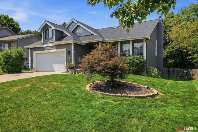 17010 Holmes Circle, Omaha, NE 68135