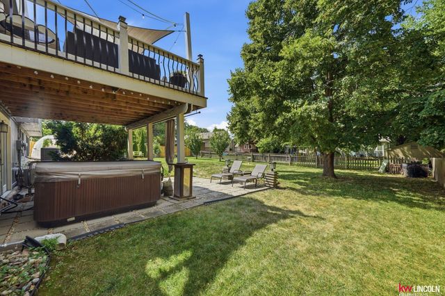 17010 Holmes Circle, Omaha, NE 68135