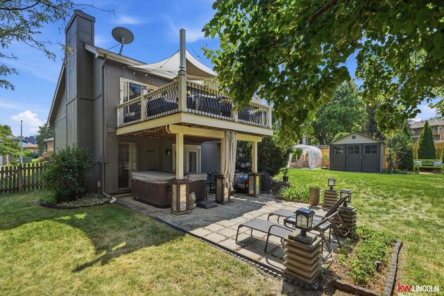 17010 Holmes Circle, Omaha, NE 68135