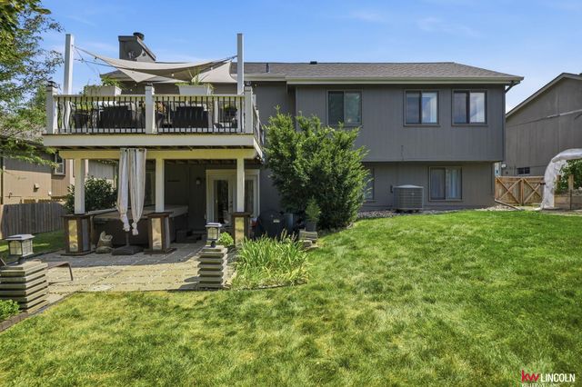 17010 Holmes Circle, Omaha, NE 68135