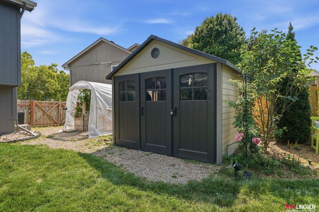 17010 Holmes Circle, Omaha, NE 68135