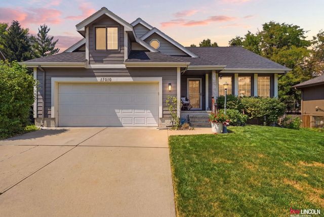 17010 Holmes Circle, Omaha, NE 68135