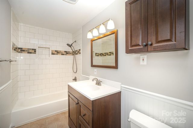 319 Scaleybark Drive, Charlotte, NC 28209