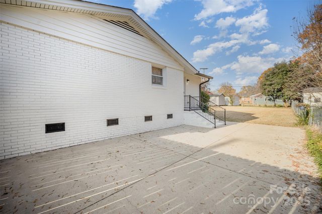 319 Scaleybark Drive, Charlotte, NC 28209