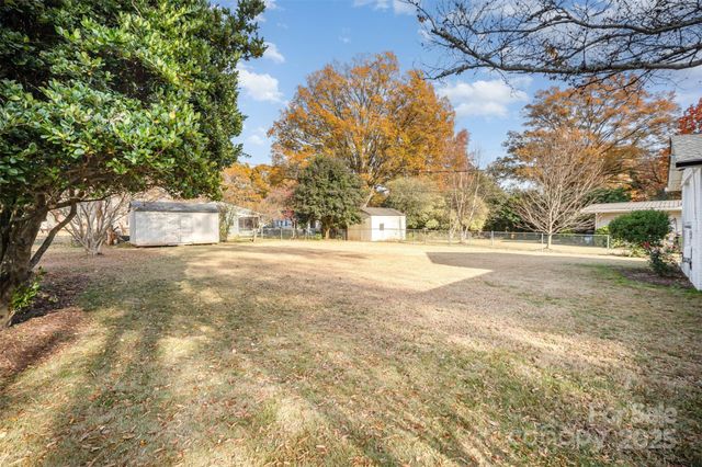 319 Scaleybark Drive, Charlotte, NC 28209