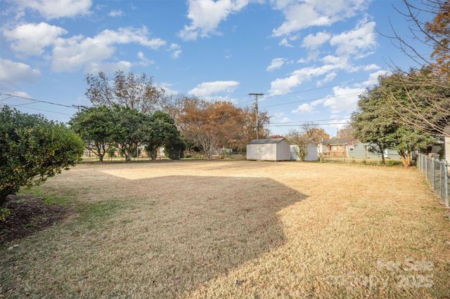 319 Scaleybark Drive, Charlotte, NC 28209