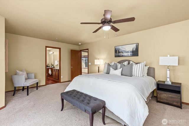 1190 Swan Loop, Dupont, WA 98327