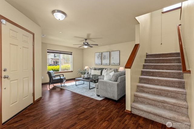 1190 Swan Loop, Dupont, WA 98327