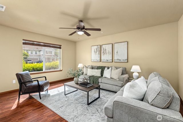 1190 Swan Loop, Dupont, WA 98327