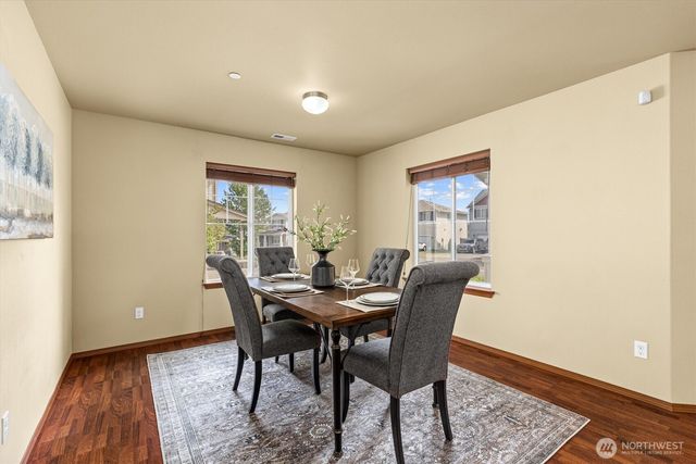 1190 Swan Loop, Dupont, WA 98327