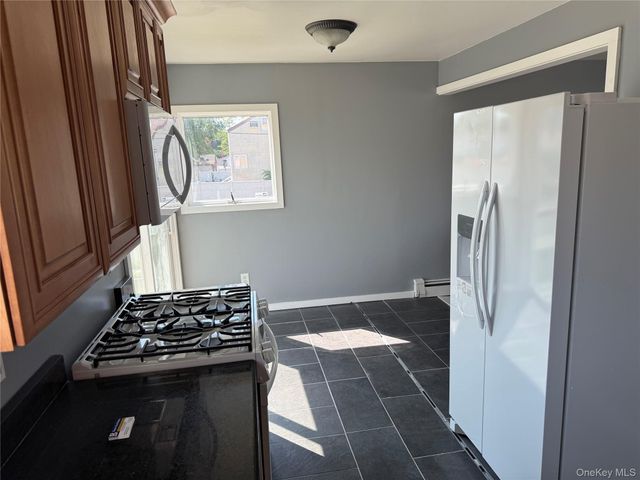 49 Noble Street, North Babylon, NY 11703