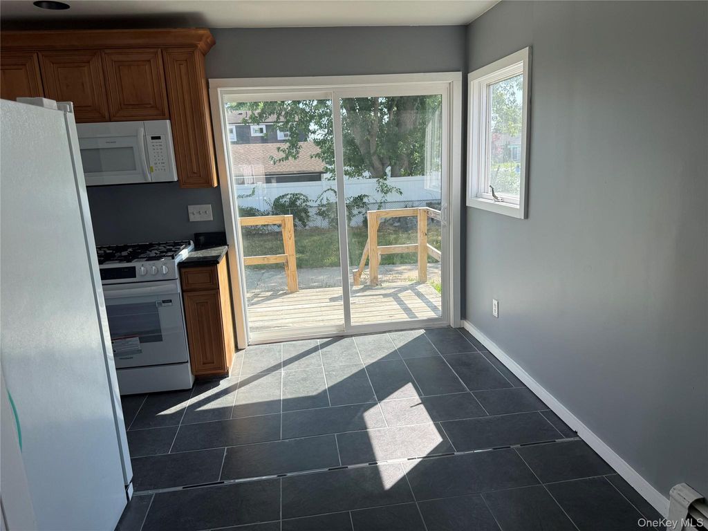 49 Noble Street, North Babylon, NY 11703 — photo 5