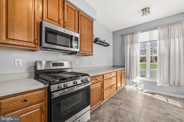 6163 TAMBORINE CT, Woodbridge, VA 22193