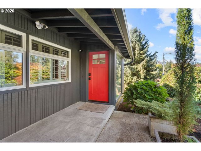 6780 Sw DOVER St, Portland, OR 97225