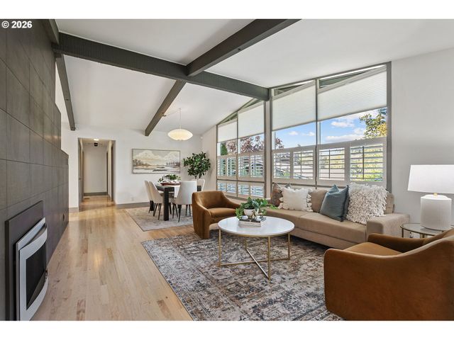 6780 Sw DOVER St, Portland, OR 97225