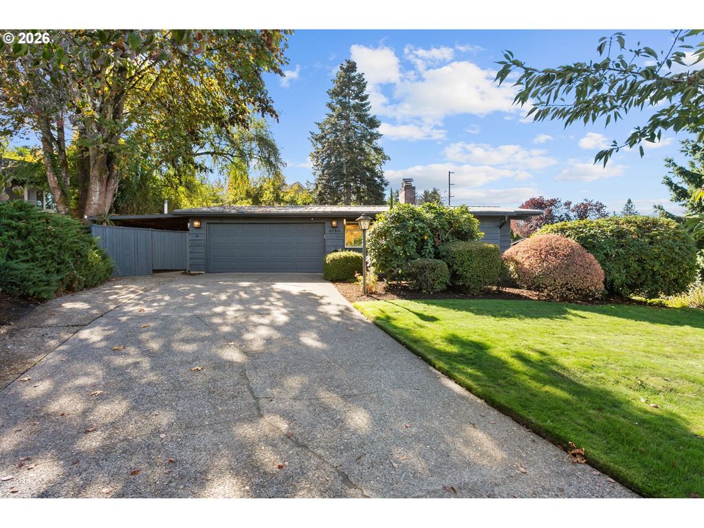 6780 Sw DOVER St, Portland, OR 97225