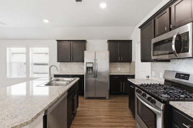 8811 Beacon Mill Drive, Cypress, TX 77433