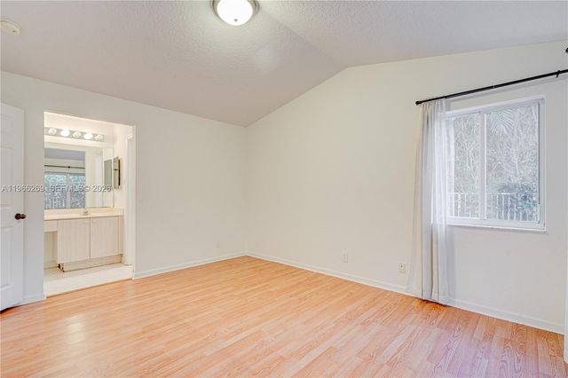 1121 Golden Cane Dr, Weston, FL 33327