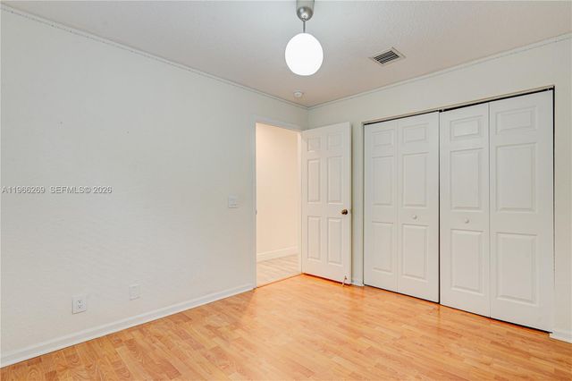 1121 Golden Cane Dr, Weston, FL 33327