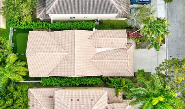 1121 Golden Cane Dr, Weston, FL 33327