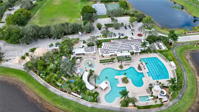 1121 Golden Cane Dr, Weston, FL 33327