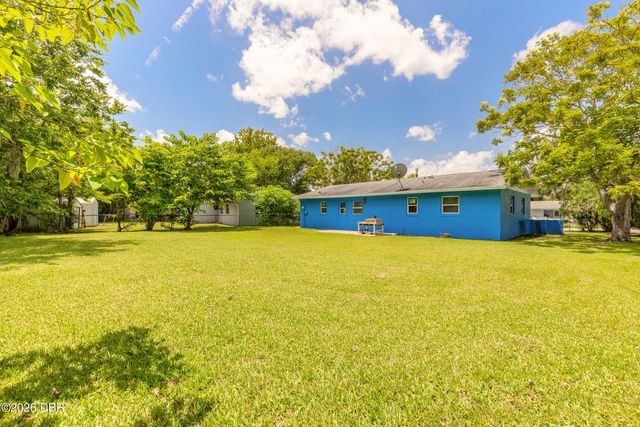 901 Lockhart Street, Daytona Beach, FL 32114