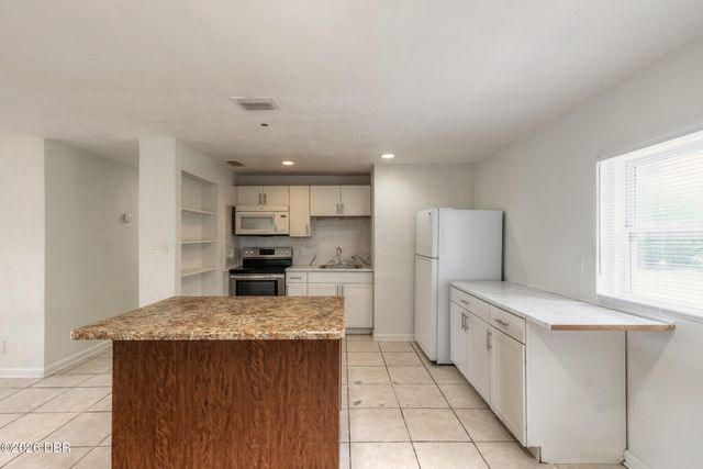 901 Lockhart Street, Daytona Beach, FL 32114