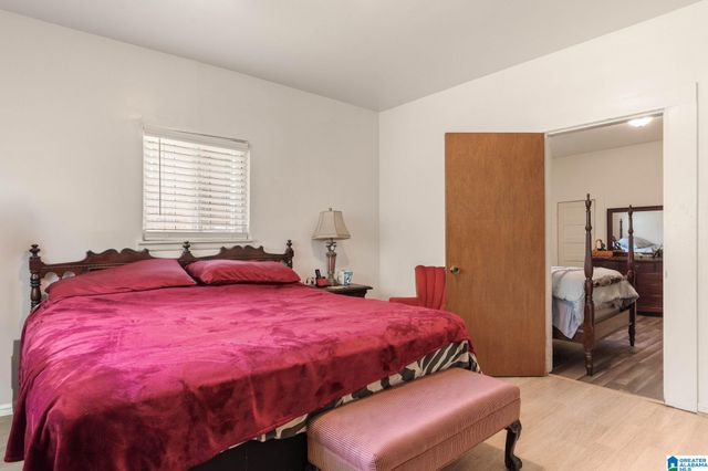 5607 AVENUE E, Fairfield, AL 35064