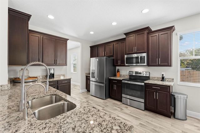 8027 27TH AVENUE N, St Petersburg, FL 33710