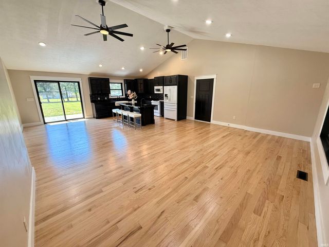 125 Bennett Road, Bedford, IN 47421