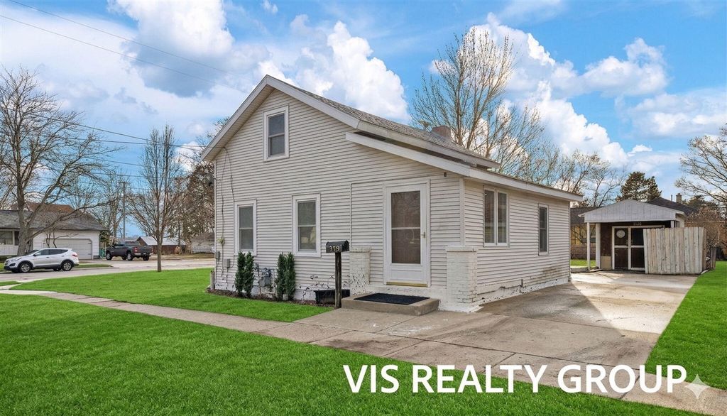 319 Visser Street, Spring Lake, MI 49456