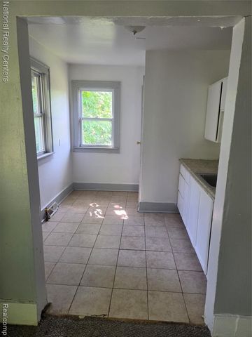 17195 Beaverland Street, Detroit, MI 48219