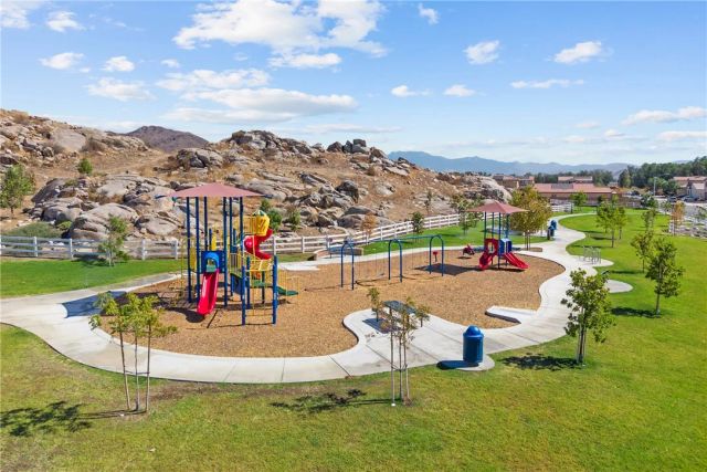 31367 Linden Flower, Winchester, CA 92596