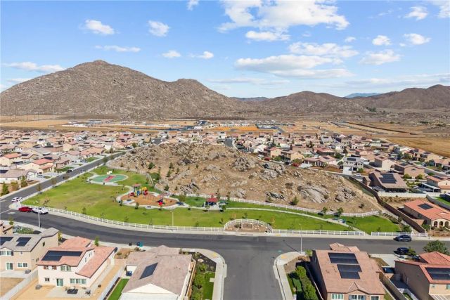 31367 Linden Flower, Winchester, CA 92596