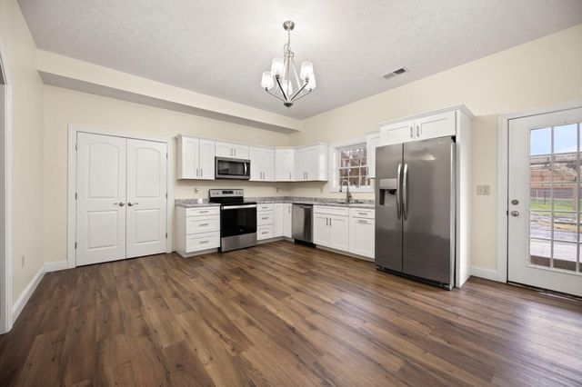 1459 Kit Cowan Road, Somerset, KY 42501