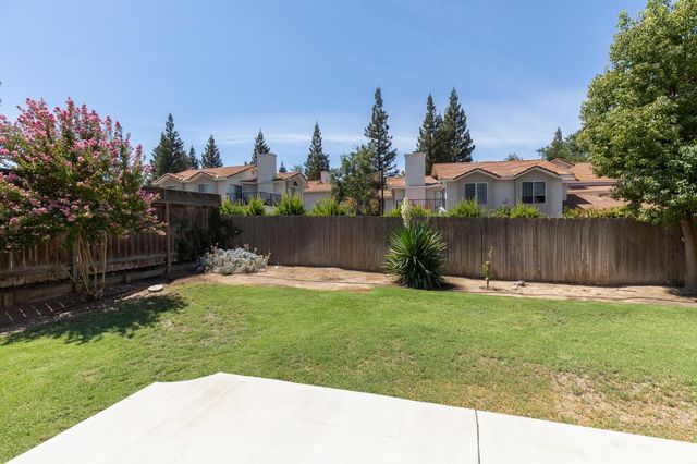 953 E Buckhill Road, Fresno, CA 93720