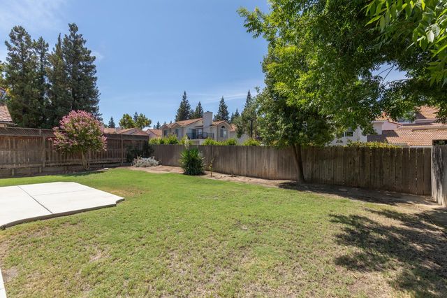 953 E Buckhill Road, Fresno, CA 93720